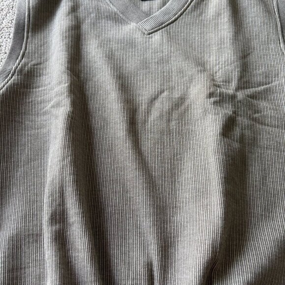 Nike Golf Ribbed Knit Sweater Vest | XL | Beige | Made in Peru - Picture 3 of 9